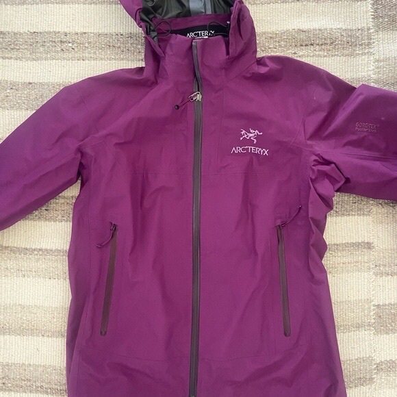 Jackets & Blazers - Arcteryx Womens Shell